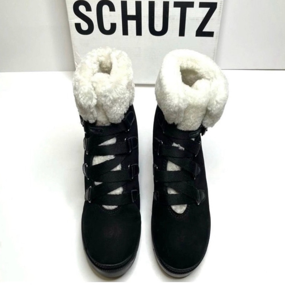 SCHUTZ Black Winter Boots with White Fur